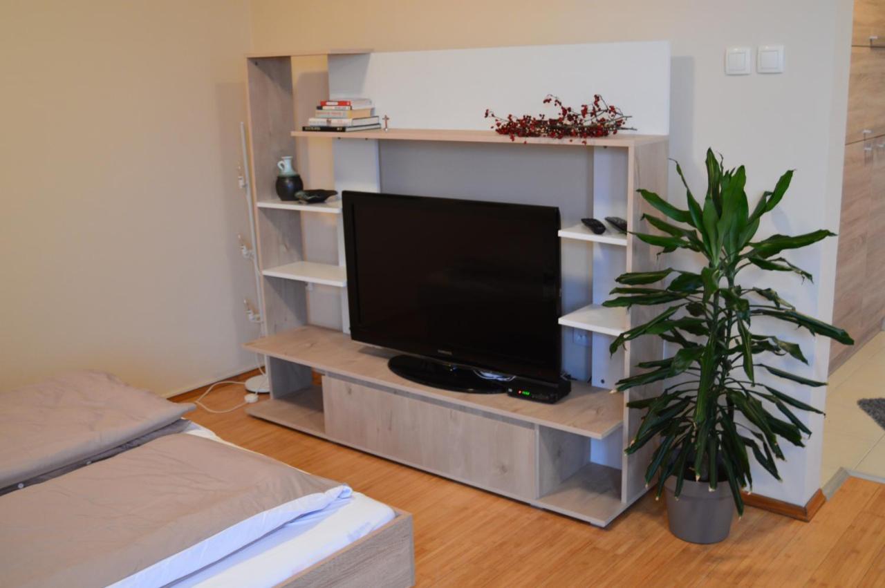 Apartman Mile Apartment Subotica Exterior photo